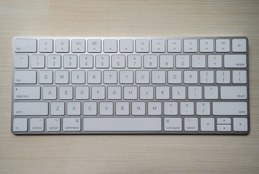 Picture of a computer keyboard.