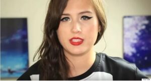 Photo of Vlogger Rikki Poynter.
